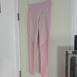Victoria Secret Sport Light Pink Leopard Print Leggings (EUC)(XS)💖💗💖
